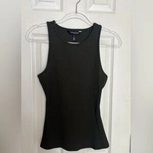 EUC White House Black market Hunter green tank